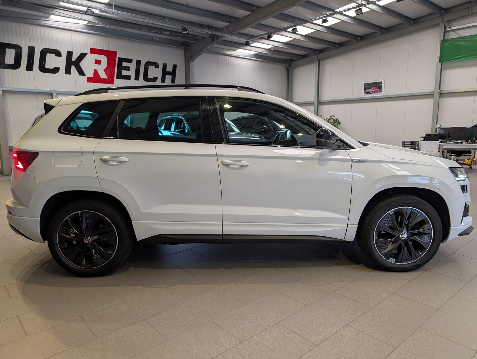 Fahrzeugabbildung SKODA Karoq 2.0 TDI DSG Sportline 4x4 ACC LED Cam AHK