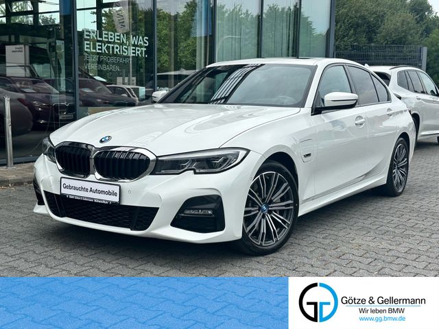BMW 330e M Sport //DrivingAssistant Schiebedach
