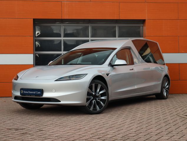 Tesla Netto € 104.500 Bestattungswagen Leichenwagen