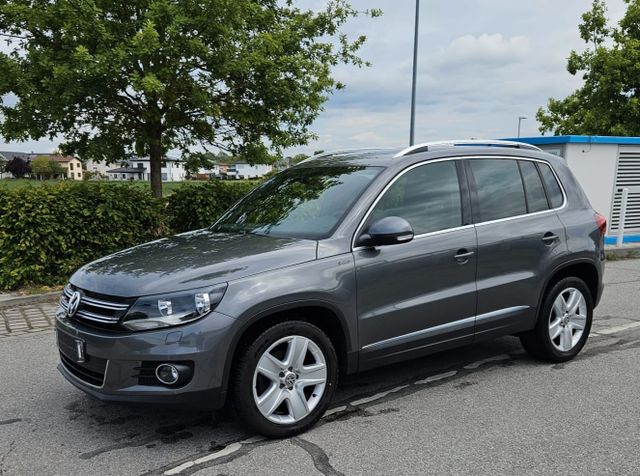 VW Tiguan 2.0 TDI SCR BMT LOUNGE Sport &amp; Style ...