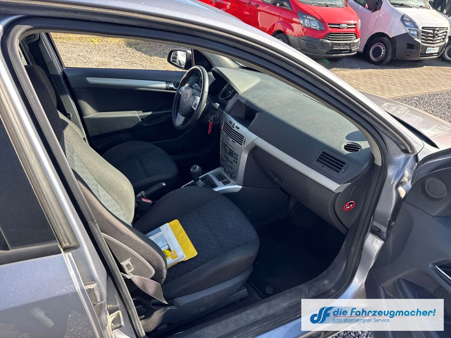 Fahrzeugabbildung Opel Astra H Sport Temp PDC HÄNDLER AUTO Alu Sportfah