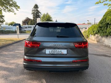 Audi Q7 - 7