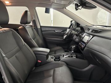Fotografie des Nissan X-Trail 1.6 dCi Xtronic Tekna