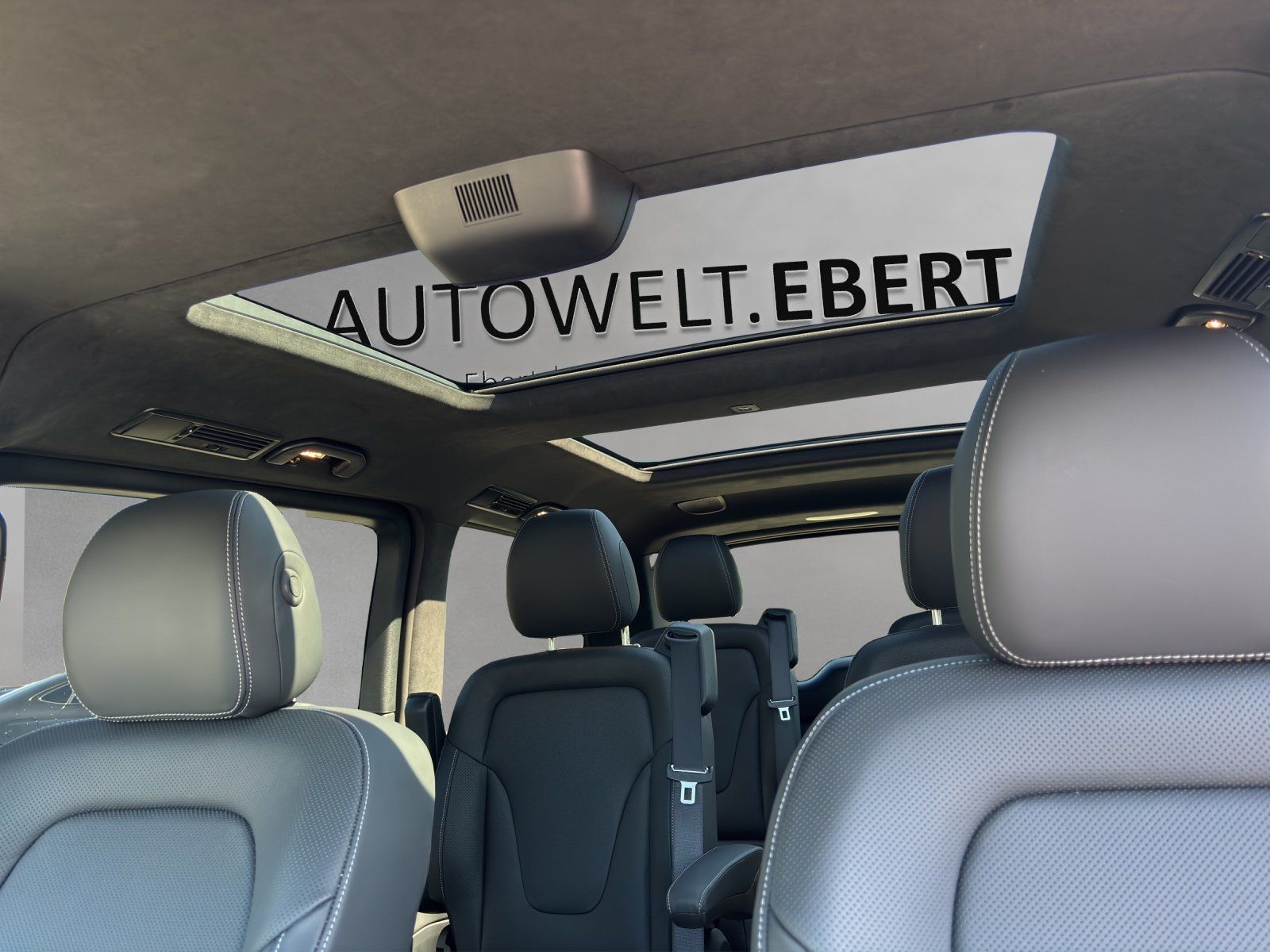 Fahrzeugabbildung Mercedes-Benz V 300 d L EXCLUSIVE Standhz AIRMATIC Pano DISTRO