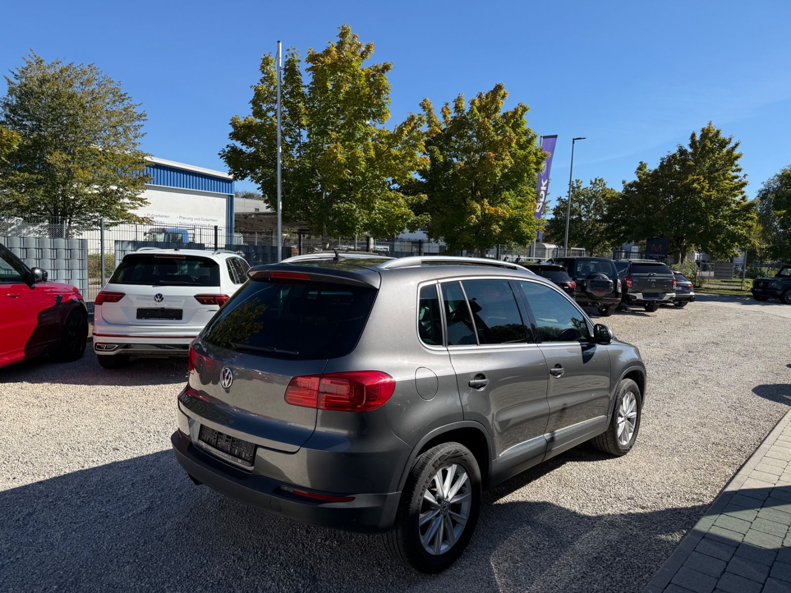 VW Tiguan Tiguan Sport & Style 2.0 TDI 4Motion*Panorama*, Ansicht 4