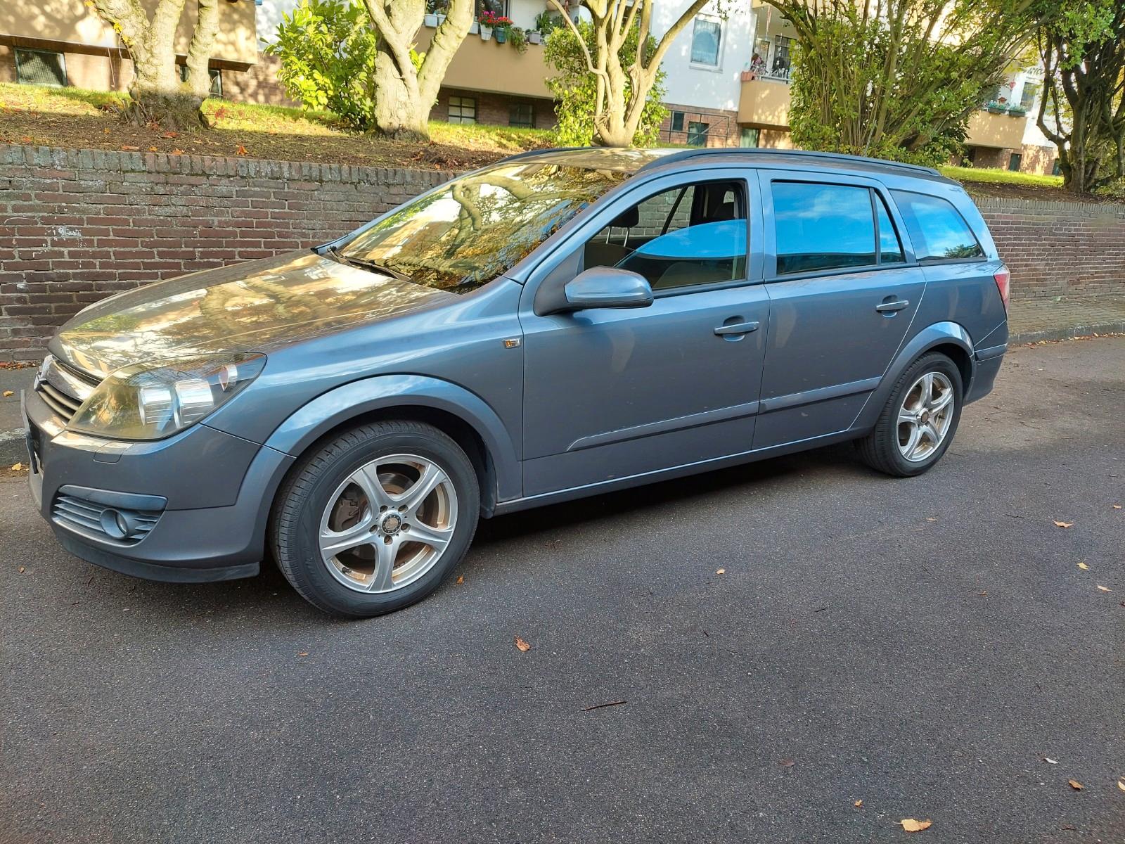 Opel Astra 2006 — interior