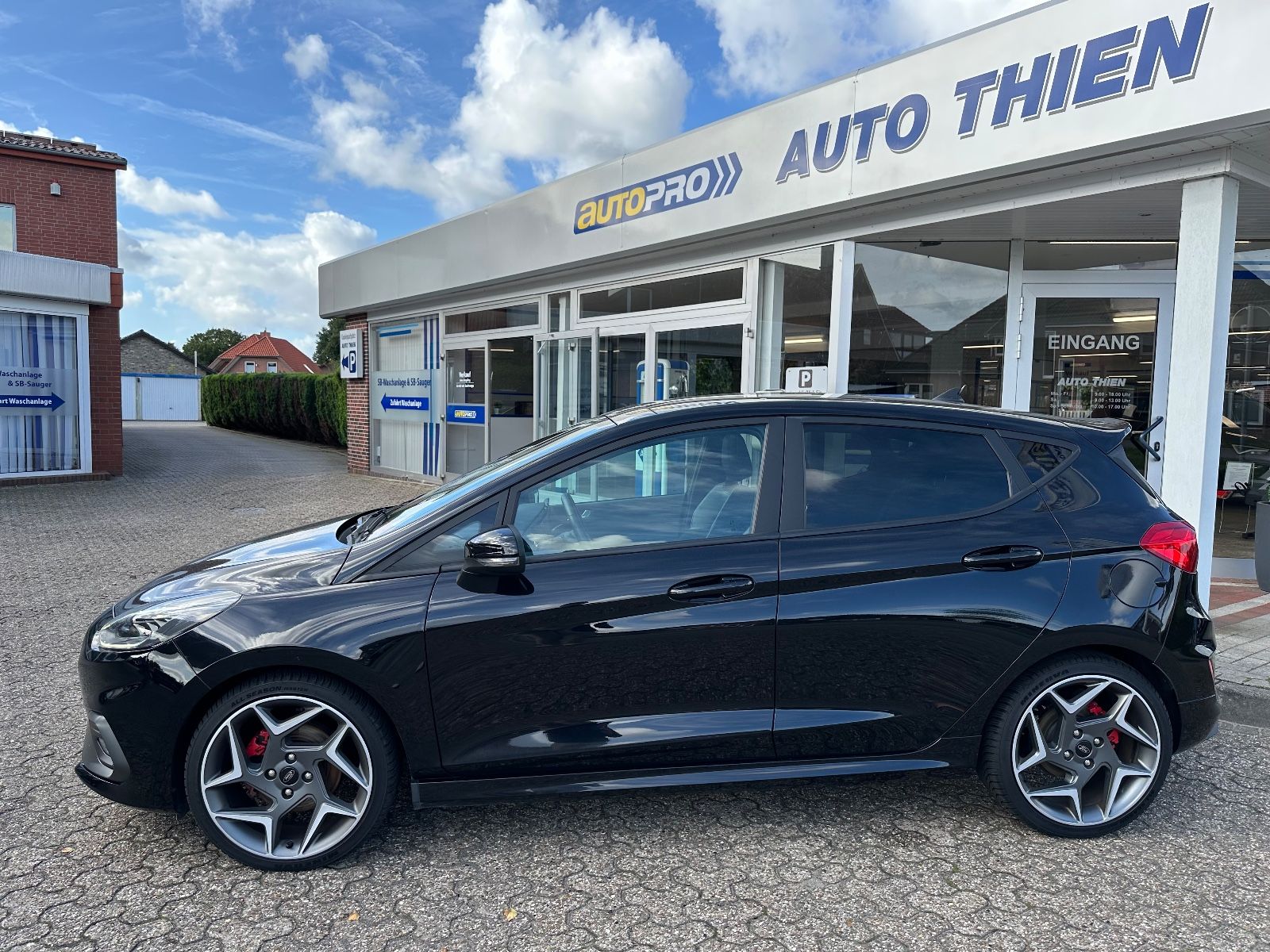 Fahrzeugabbildung Ford Fiesta 1.5 EB ST Leder-Exclusiv/Pano/LED
