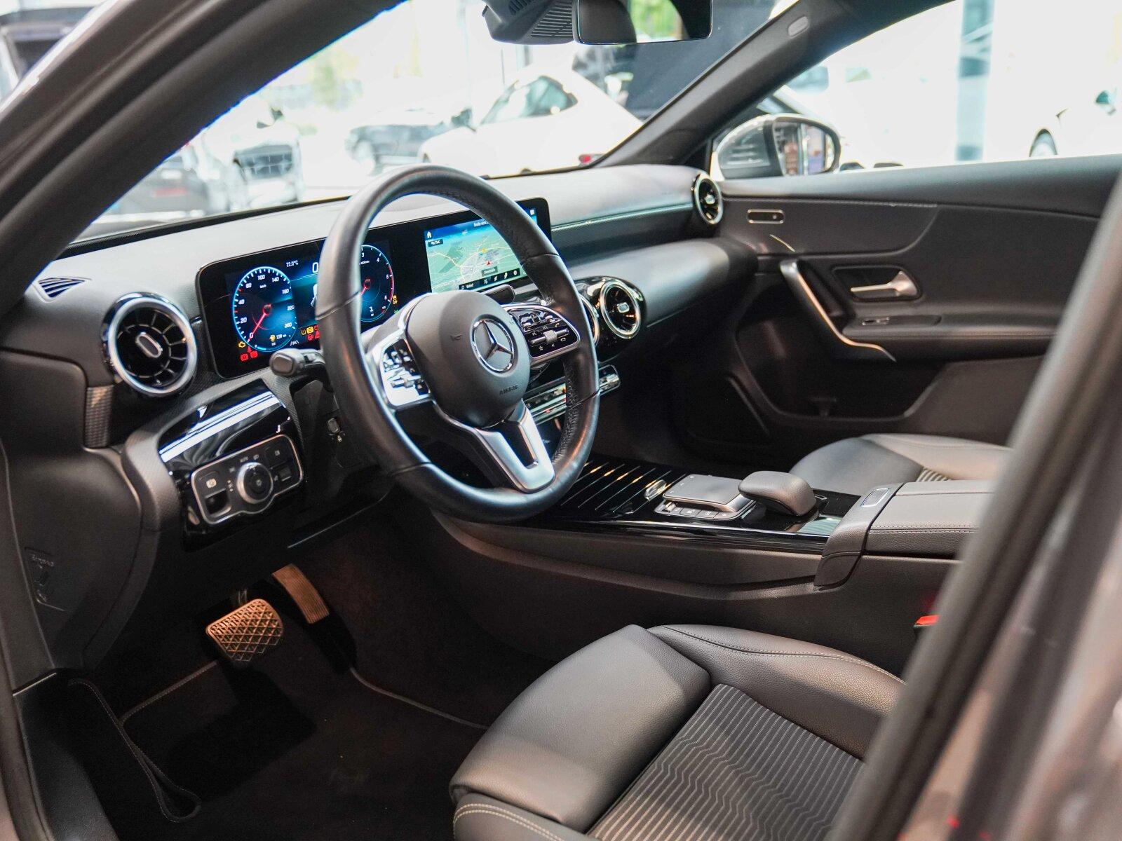 Mercedes-Benz A-Class d Progressive Standheizung DISTRONIC Pano, миниатюра 14