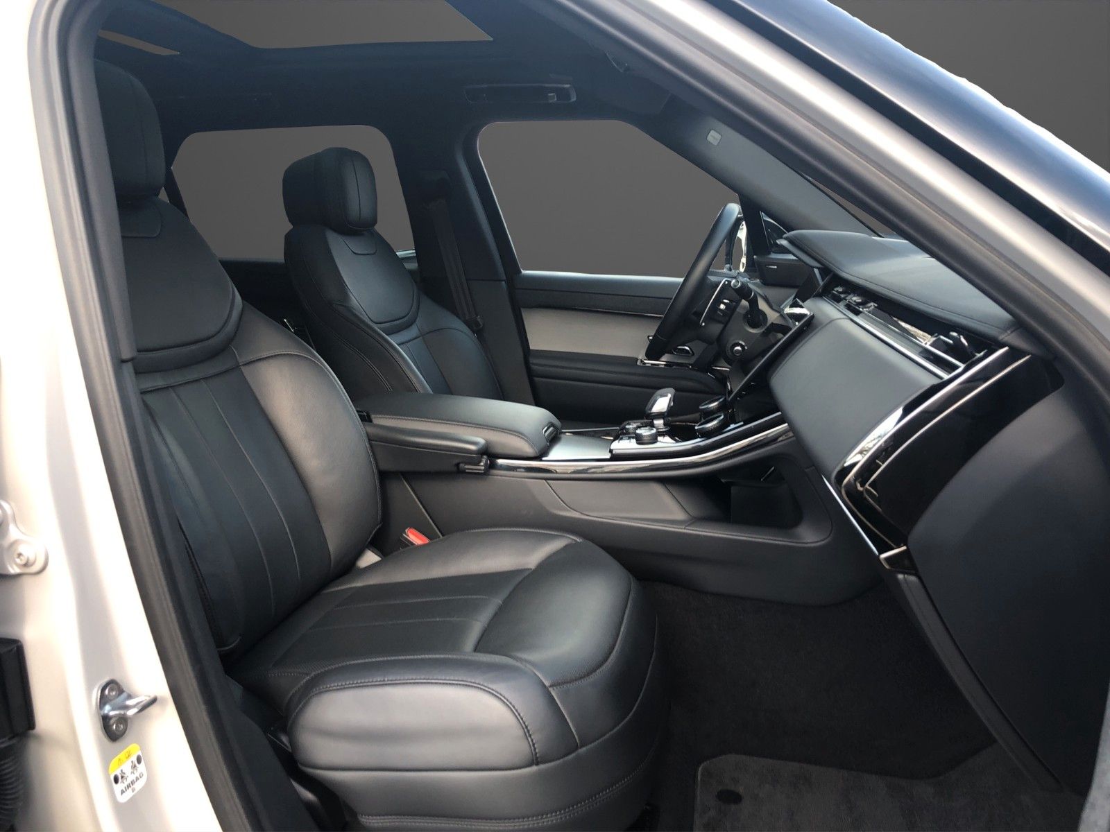 Fahrzeugabbildung Land Rover Range Rover Sport P440 Dynamic HSE Hybrid