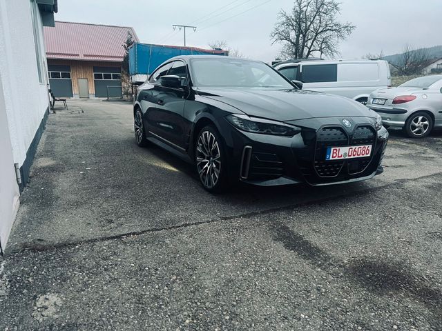 BMW i4 M50 Kamera360,HUD,