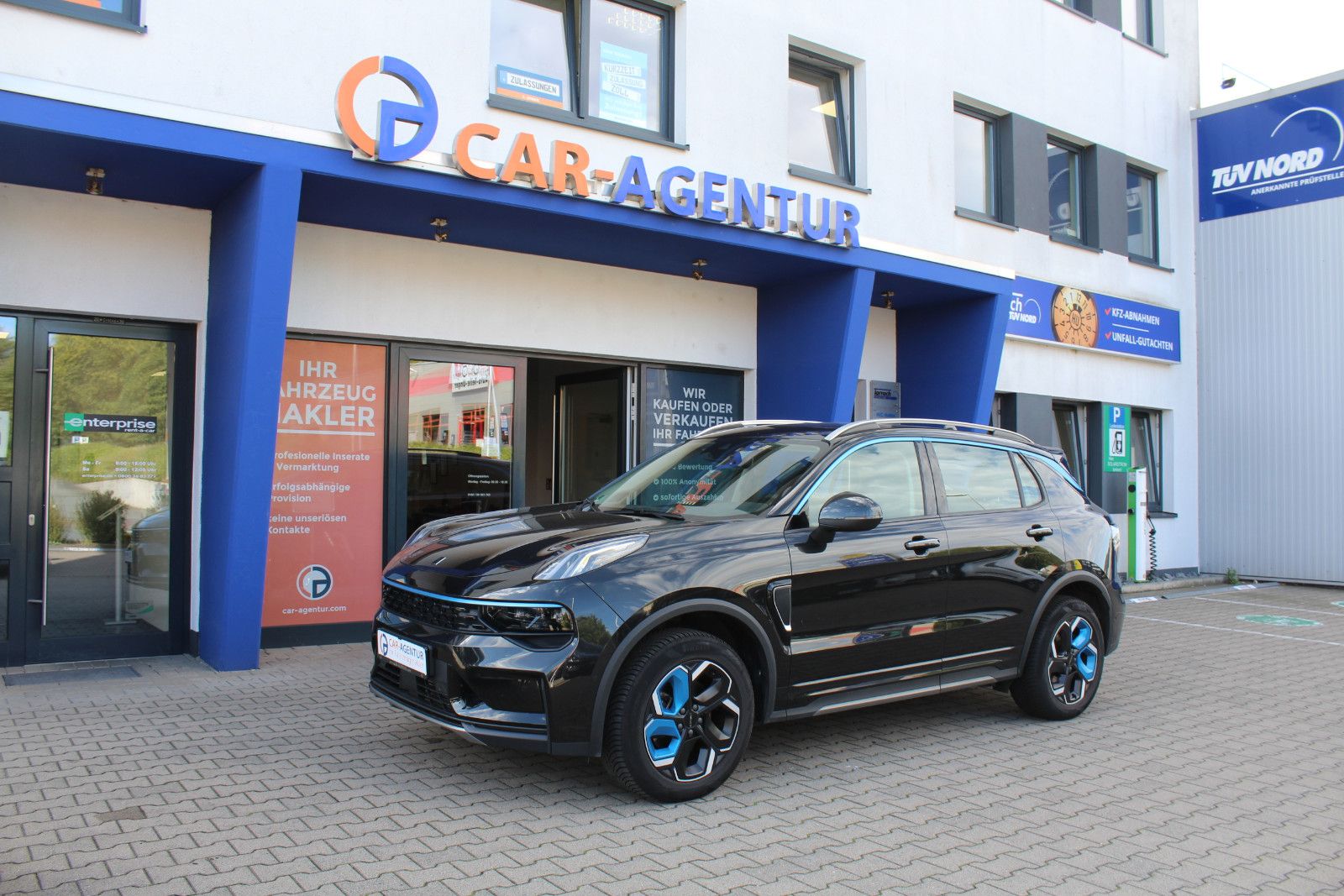 Lynk & Co 01