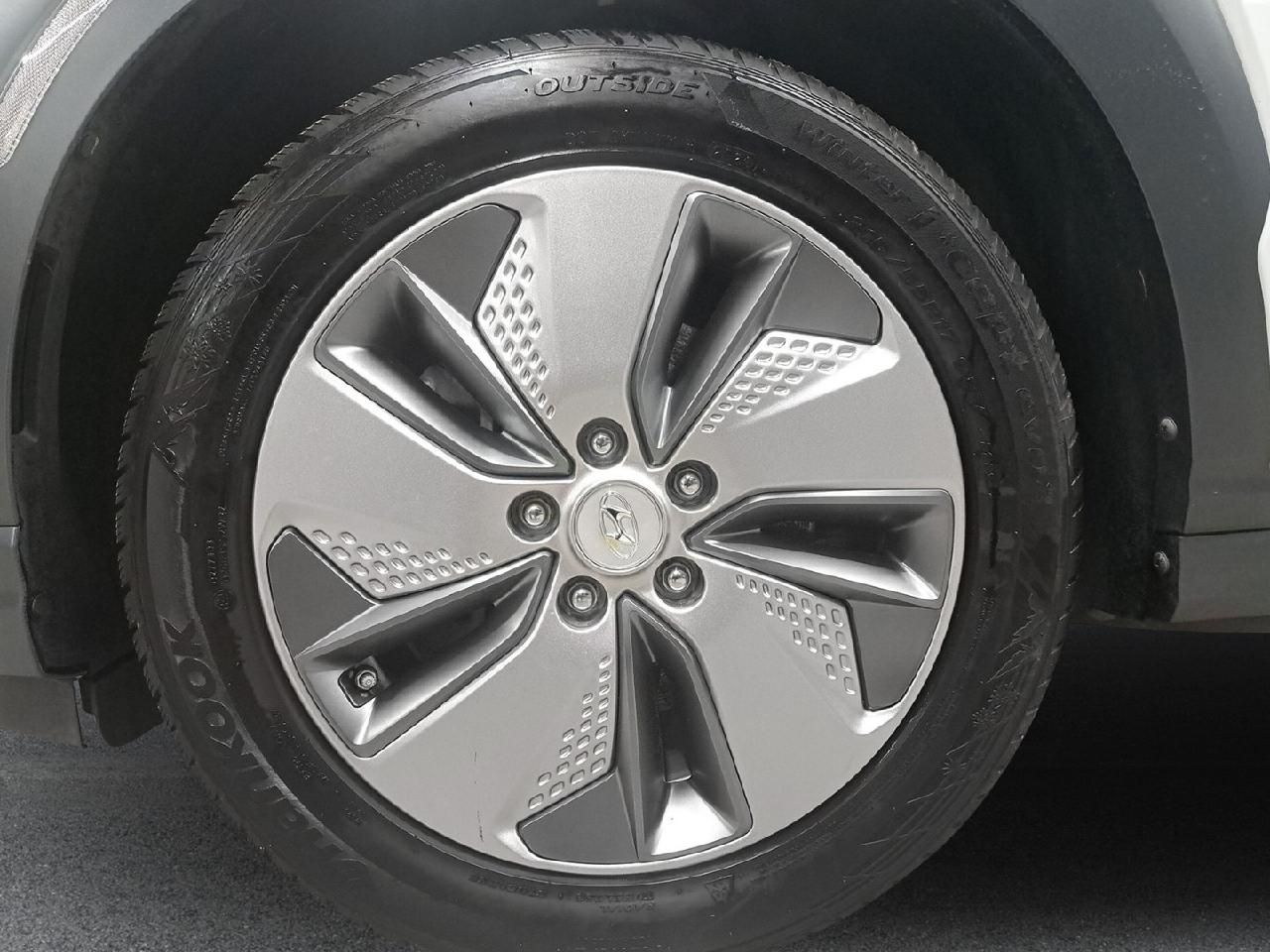 Fahrzeugabbildung Hyundai Kona Style Elektro 2WD