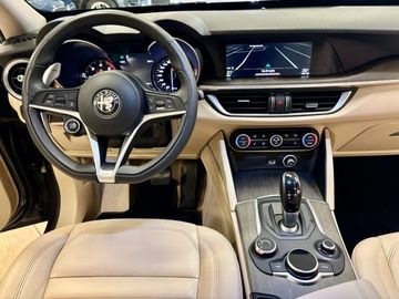 Alfa-Romeo Stelvio - 12