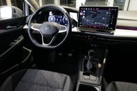 Volkswagen Golf VIII 1.5TSI Life RKam Navi Matrix HuD Totwi