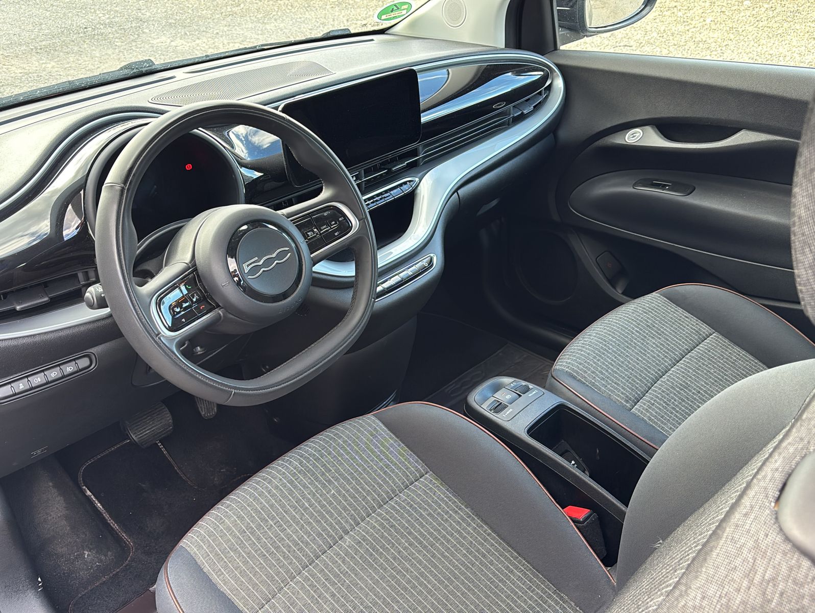 Fiat 500e 42 kWh Icon| Navi| PDC| DAB| Alu| Isofix imagem 2