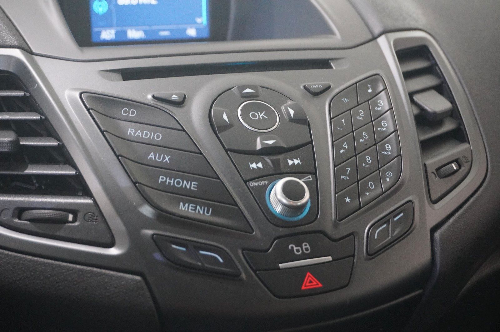 Fahrzeugabbildung Ford Fiesta 1,0 TREND 5-TÜR LED/SHZ/PDC/NEBEL/USB