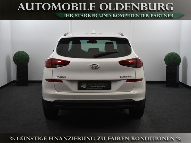 Hyundai Tucson 1.6 *AHK*RÜCKFAHRKAMERA*SHZ*NAVI*PDC*18"
