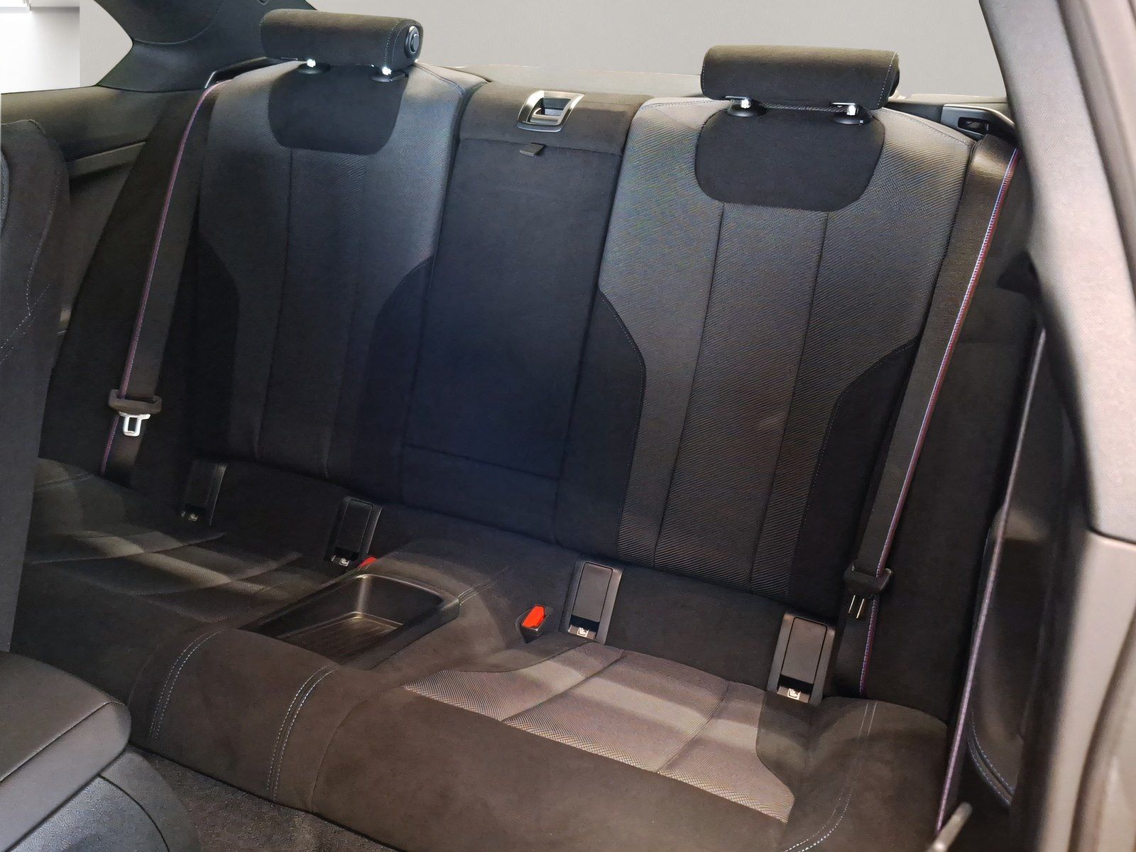 BMW 218 - Bild 6