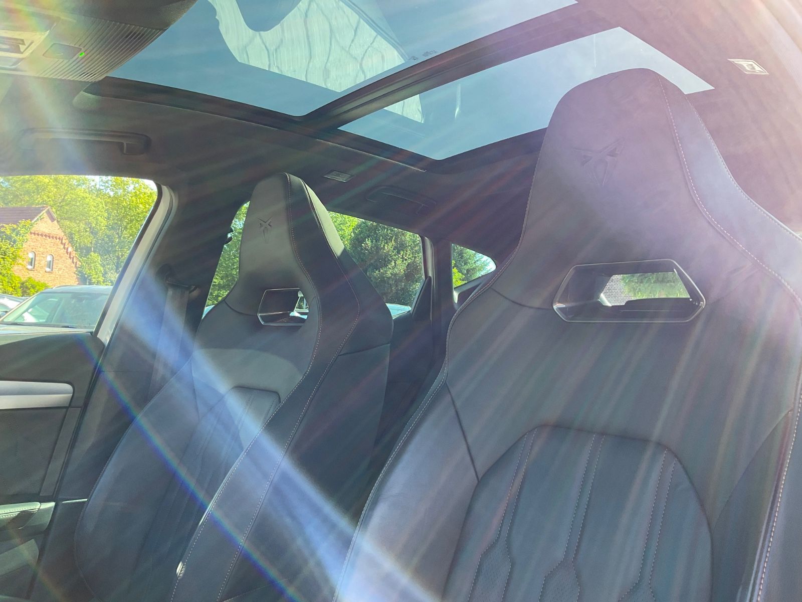 Fahrzeugabbildung CUPRA Formentor 1.4 eHYBRID,Panorama,Navi,Kamera,Matri
