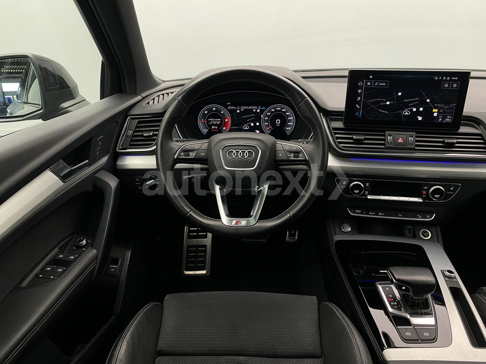 Audi Q5 40 TDI quattro 2x S line Black Pano 21 Mat foto 2
