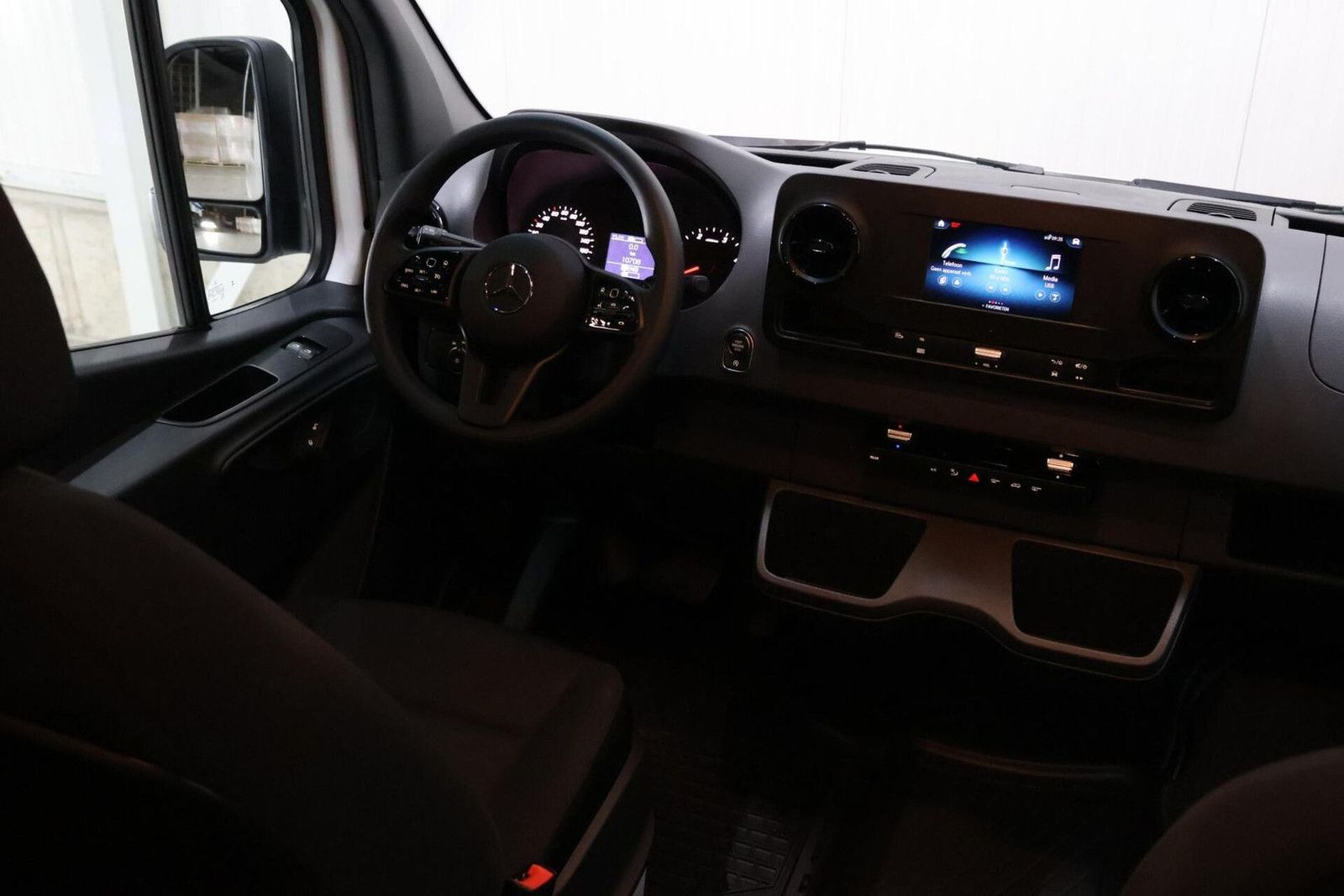 Mercedes-Benz Sprinter Tourer 317 CDI L2 RWD imagem 3