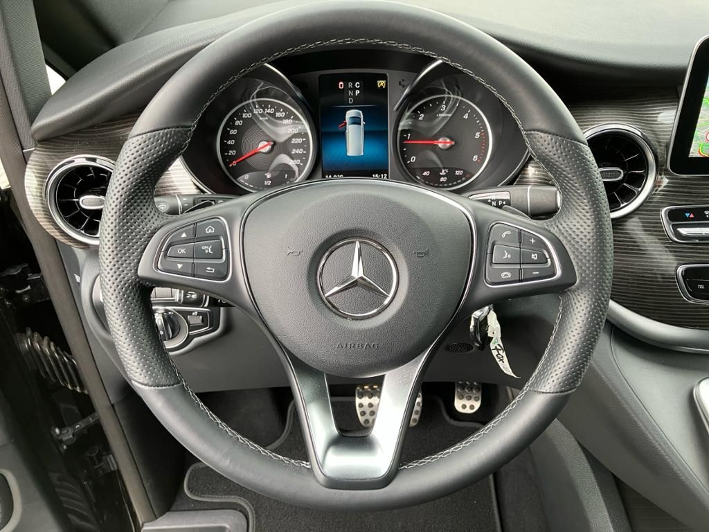 Fahrzeugabbildung Mercedes-Benz V 300 d extralang 4x4 * Edition AMG Night