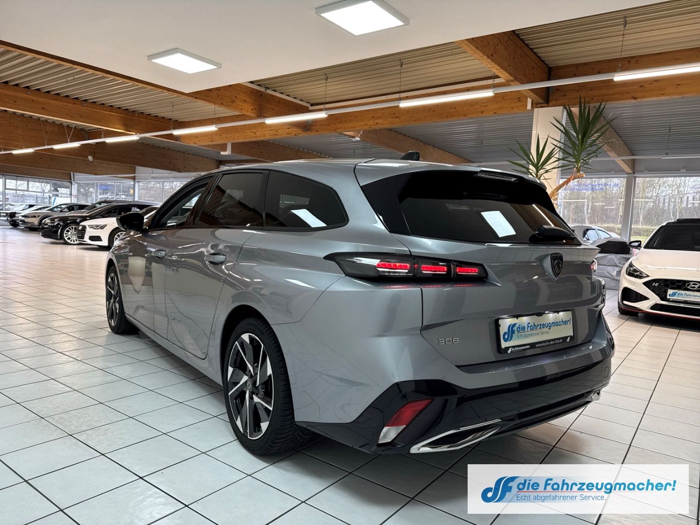 Fahrzeugabbildung Peugeot 308 SW Allure Pack Navi Memory Sitze 360 Kamera