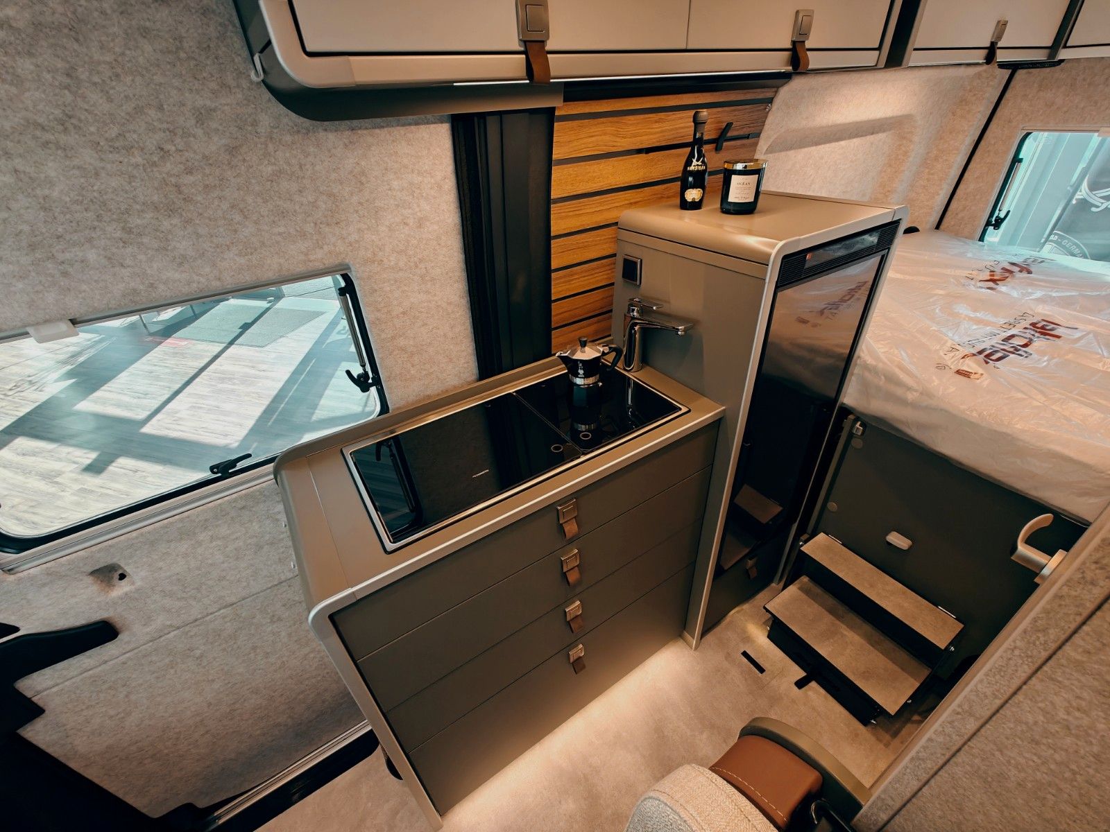 Fahrzeugabbildung HYMER / ERIBA / HYMERCAR GRAND CANYON S 4x4 MB 600 by palmo