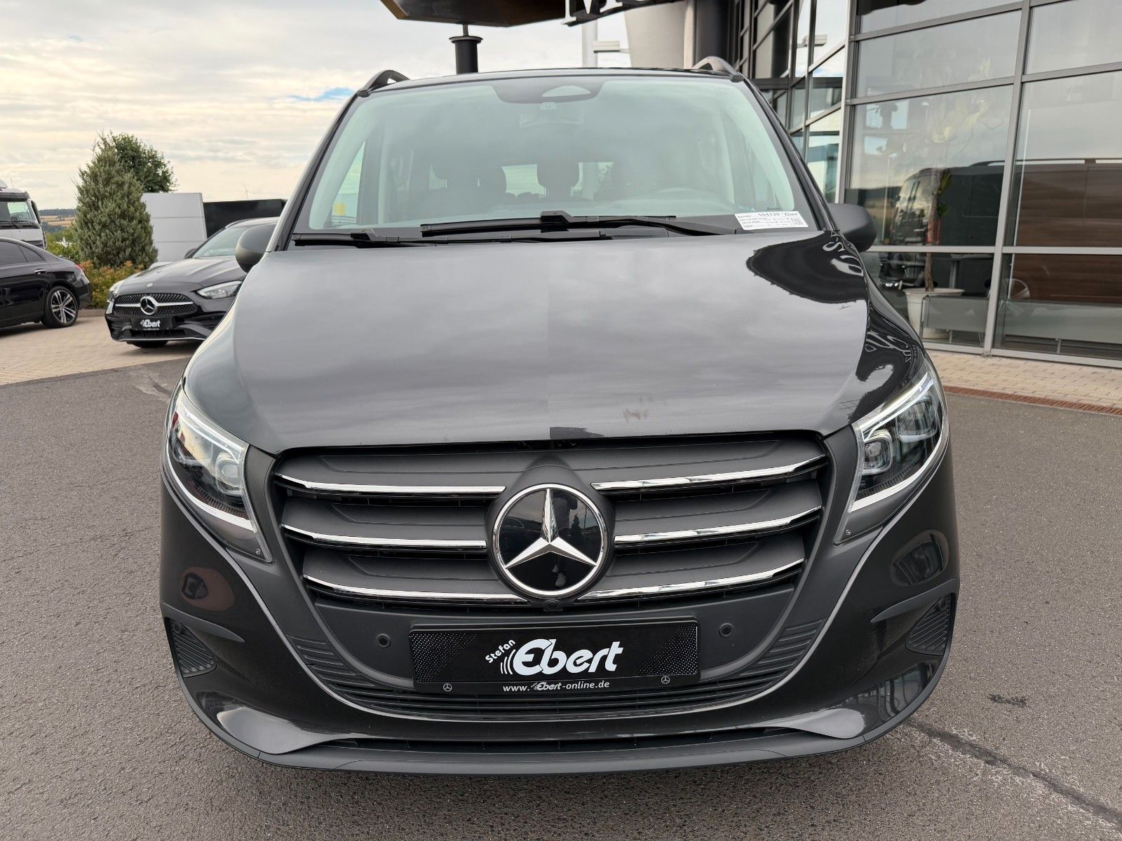 Fahrzeugabbildung Mercedes-Benz Vito 116 CDI 9G 4x4 Tourer Extral AHK2,5 Stdh