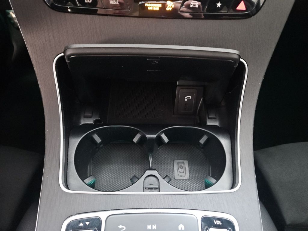 Fahrzeugabbildung Mercedes-Benz GLC 300 e 4M AMG Night Distronic+ Pano HUD 360°