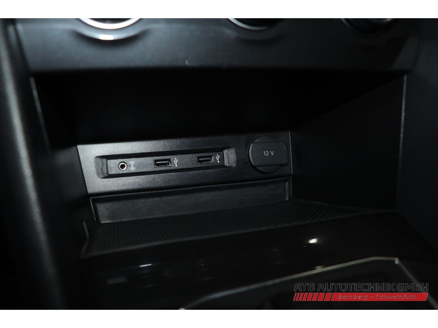 Fahrzeugabbildung Volkswagen Tiguan 2.0 TDI SCR Sound BMT Start-Stopp 4Motion