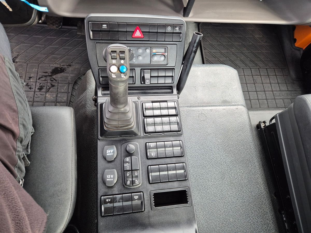 Fahrzeugabbildung Mercedes-Benz U 218 4x4 Winterdienst, Hydrostat, Zapfwelle