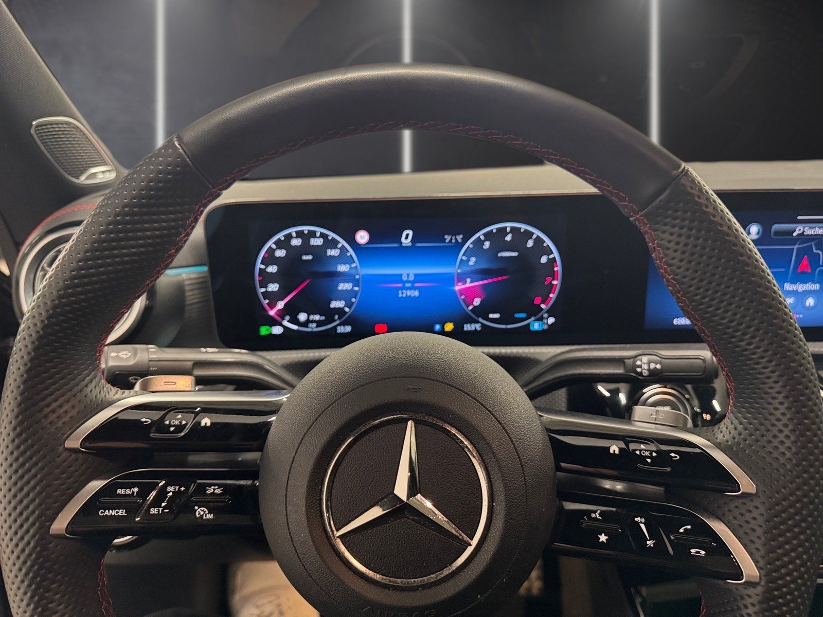 Fahrzeugabbildung Mercedes-Benz CLA 200 AMG*Pano*Burmester*20"*Night*360°*MuBeam
