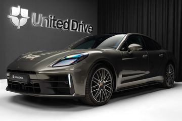 Porsche Panamera - 1