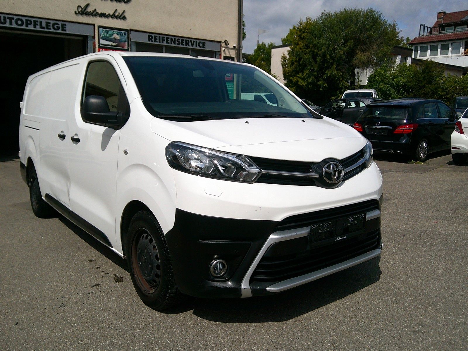 TOYOTA Proace