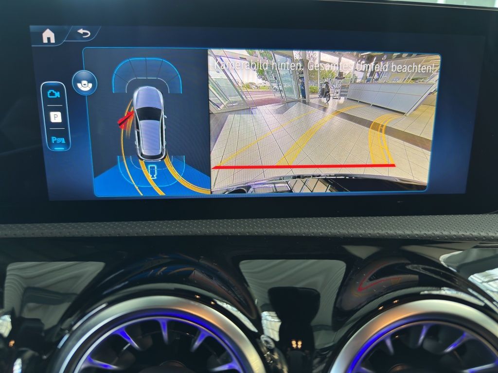 Fahrzeugabbildung Mercedes-Benz A 200 AMG Line AMG*Night*Navi*PDC*ParkAss*RFK