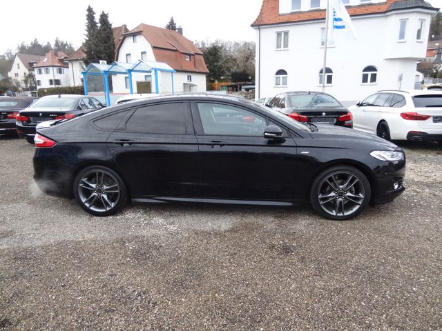 Fahrzeugabbildung Ford Mondeo Lim. ST-Line/LED/Leder/Pano/Navi/67.500km