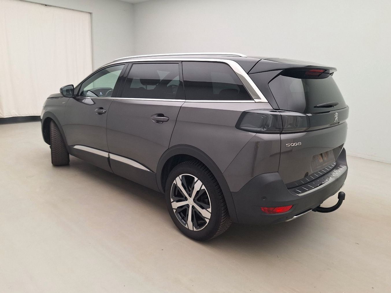 Fahrzeugabbildung Peugeot 5008 GT LEDER/PANO/AHK/SHZ/MASSAGE/PARKASS