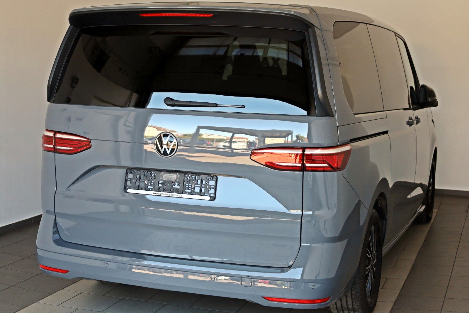 Fahrzeugabbildung Volkswagen T7 Multivan lang Space- Camper/Lounge/Slide,WR