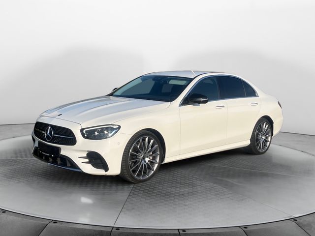 MERCEDES-BENZ E 400 d Lim. 4Matic AMG 360°KAM*AMBIENTE*WIDESCR