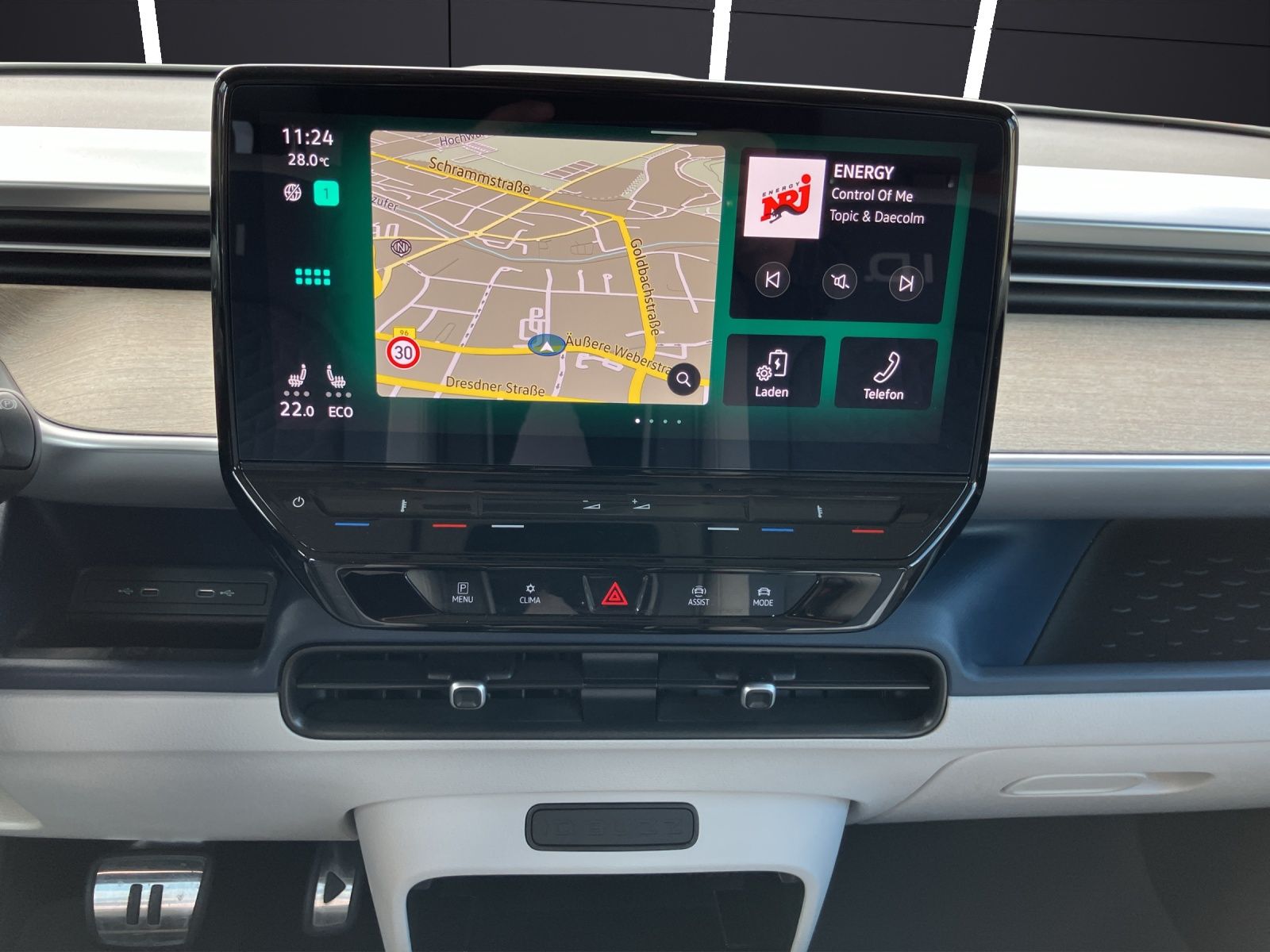 Fahrzeugabbildung Volkswagen ID.Buzz Pro Matrix AHK Navi ACC