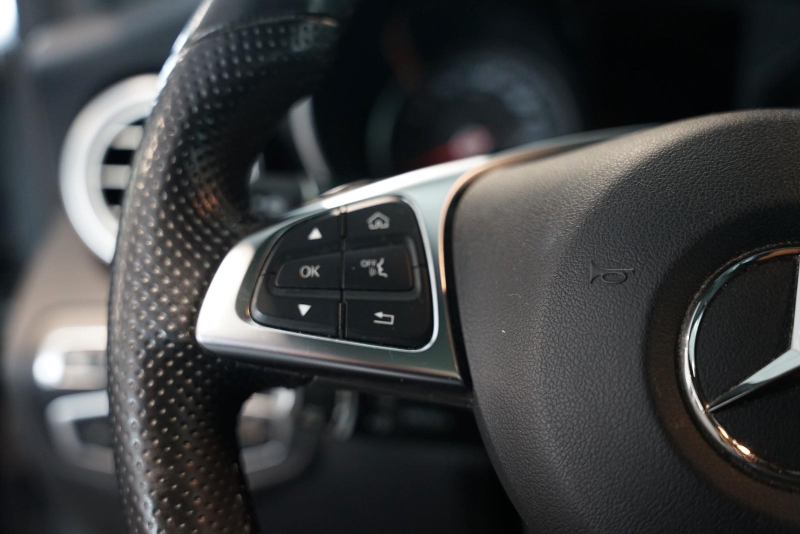 Mercedes-Benz GLC 300 4Matic | AMG | Comand | Pano | AHK