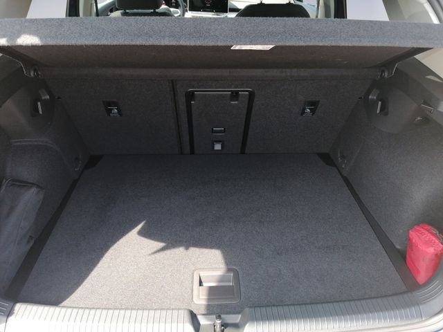 Golf VIII 1.5 TSI Life PANO+LED+17"+