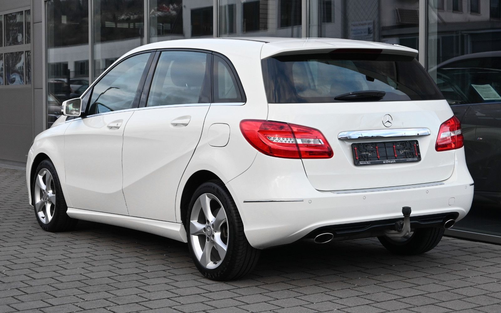 Fahrzeugabbildung Mercedes-Benz B 200 CDI BlueEFF. Aut. °SPORTPAKET°AHK°XENON°