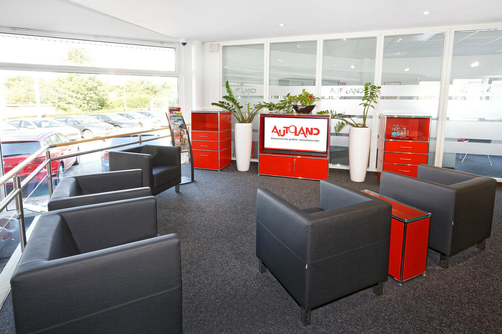 showroom-image-bottom
