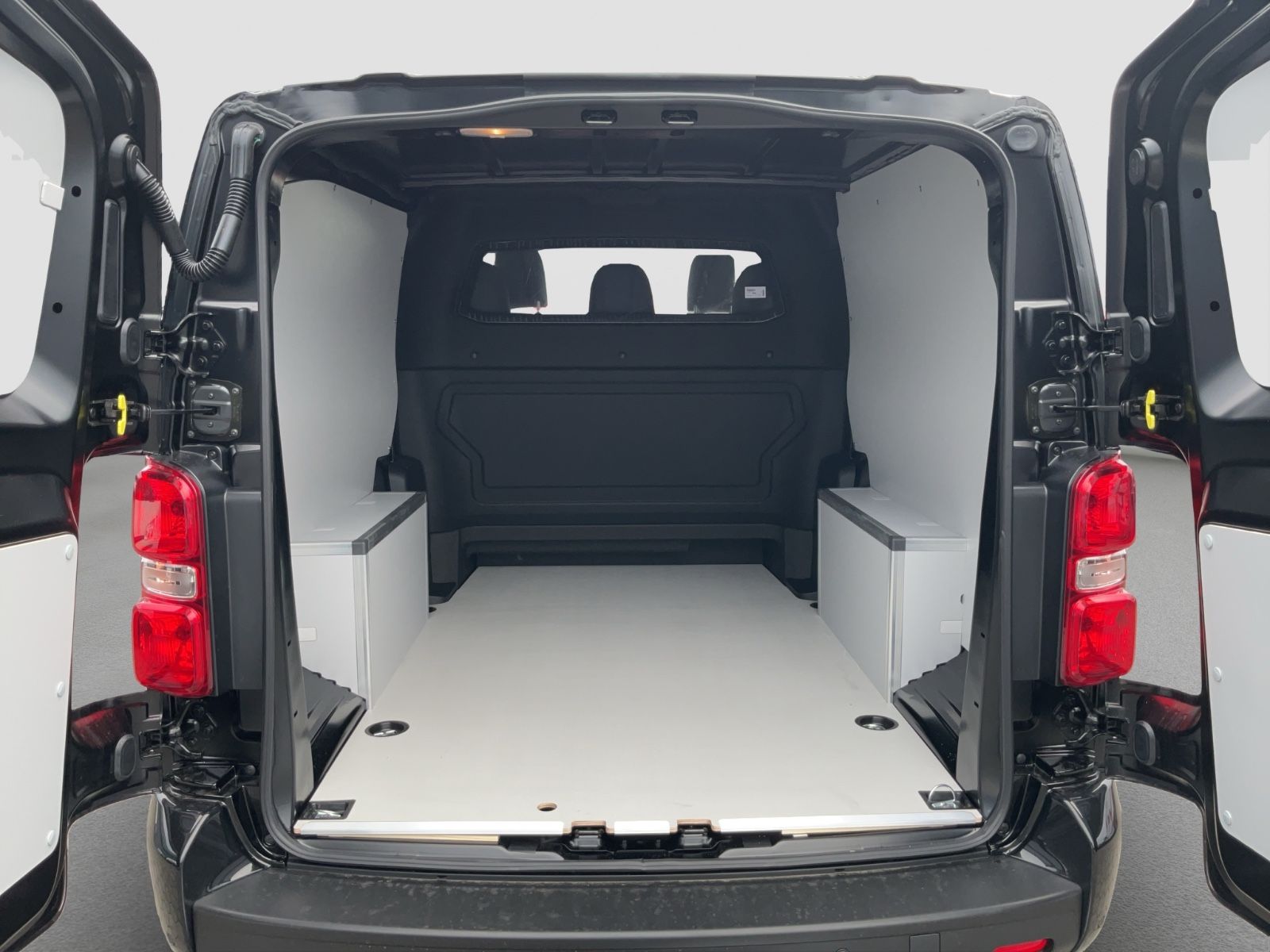 Fahrzeugabbildung Fiat Scudo L3 177 PS Multicab Automatik Leder AHK