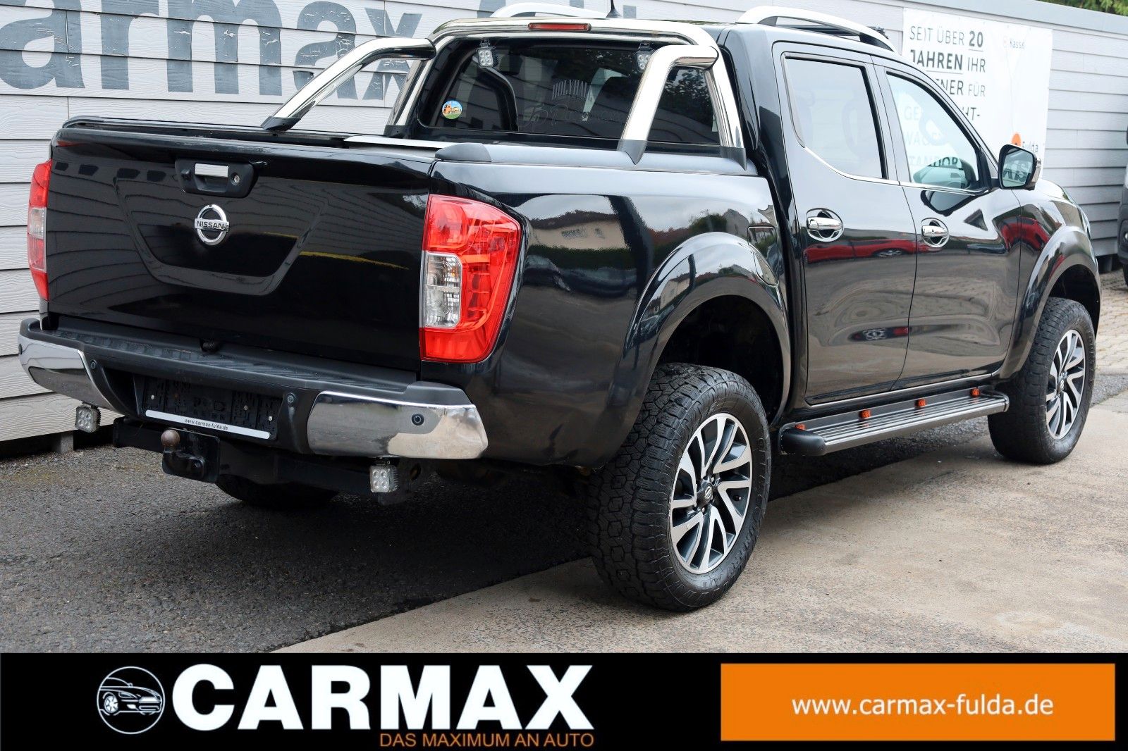 Fahrzeugabbildung Nissan Navara NP300 Tekna DOKA 4x4 Leder,SH,Navi,SD,AHK