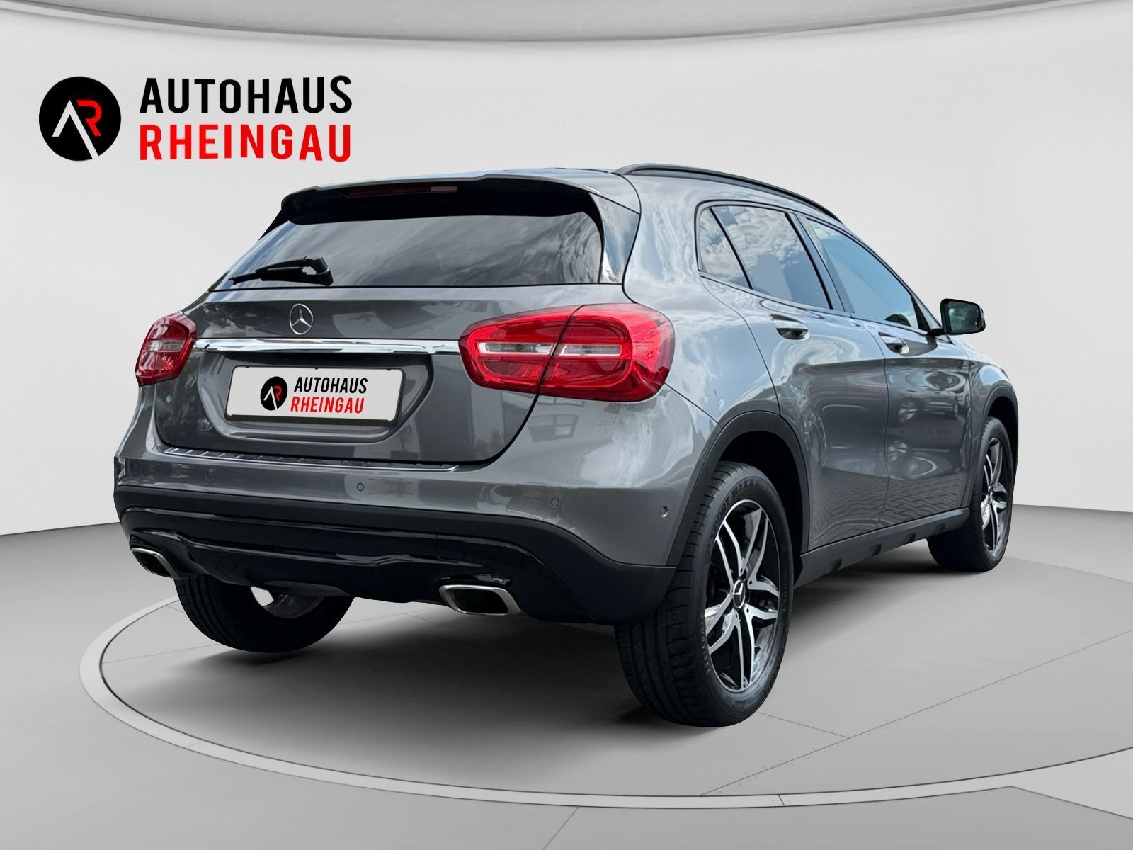 Fahrzeugabbildung Mercedes-Benz GLA 250 Score 4Matic RFK PANO MEMORY