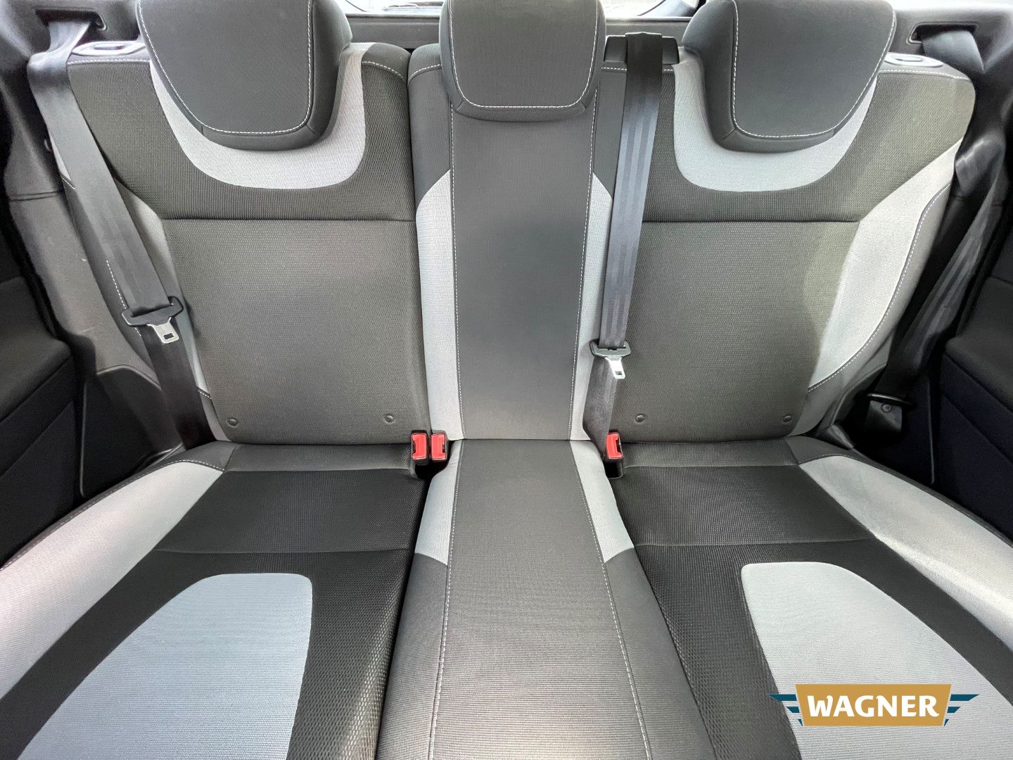 Fahrzeugabbildung Ford Focus Turnier Champions Edition 2.0 TDCi DPF