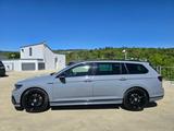 Volkswagen Passat Variant 2.0 TSI 272 PS 4Motion 1 von 2000 - VW Passat Variant Gebrauchtwagen in Stuttgart